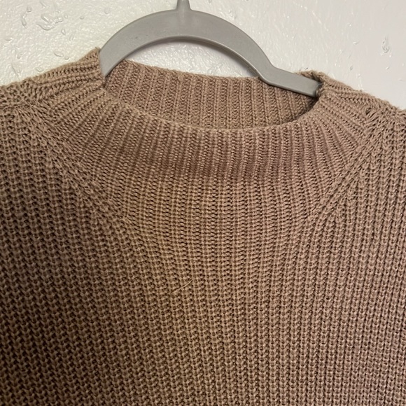 ‼️Forever 21 sweater - Picture 6 of 7